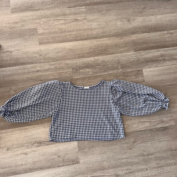 Tops - Cropped Puff Sleeve Top - Moon and Folk